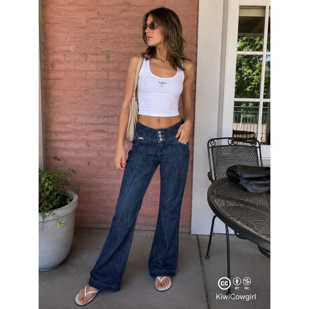 Maurices Y2K Low Rise Flare Jeans Dark Wash Triple Button Size 1/2 Short